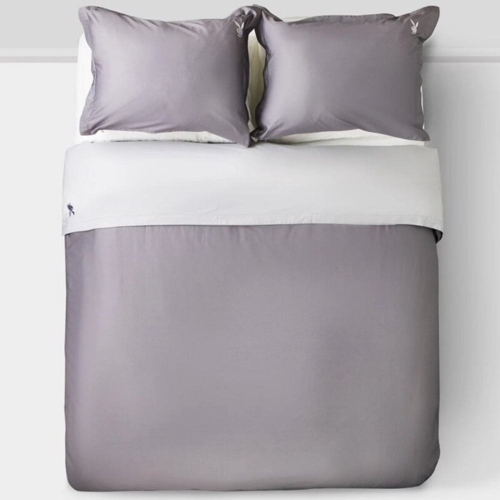 Last:PLAYBOY  Duvet Cover + Pillow Cases with embroidered Bunny heads REVERSIBLE